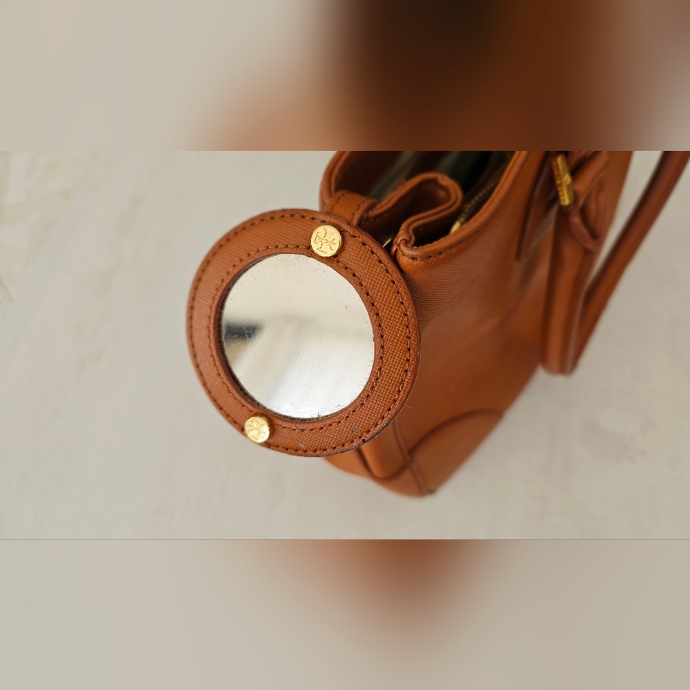 Tory Burch Cognac Leather Tote with Gold Logo - Picture 5 of 8